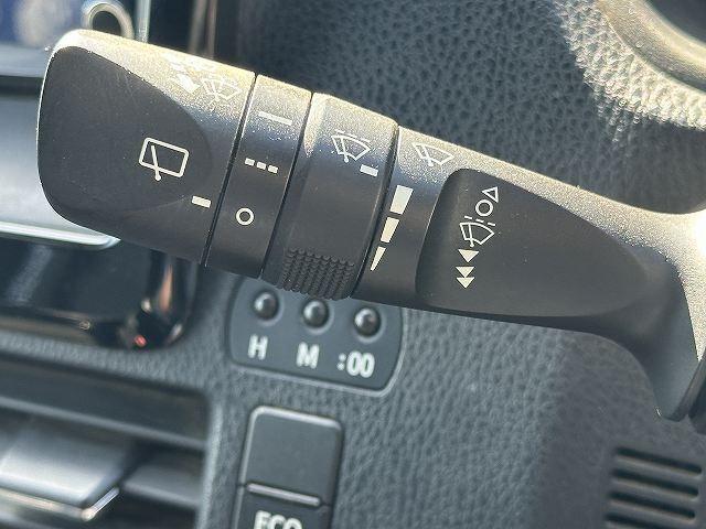 Toyota NOAH 2018-05 7815692-17