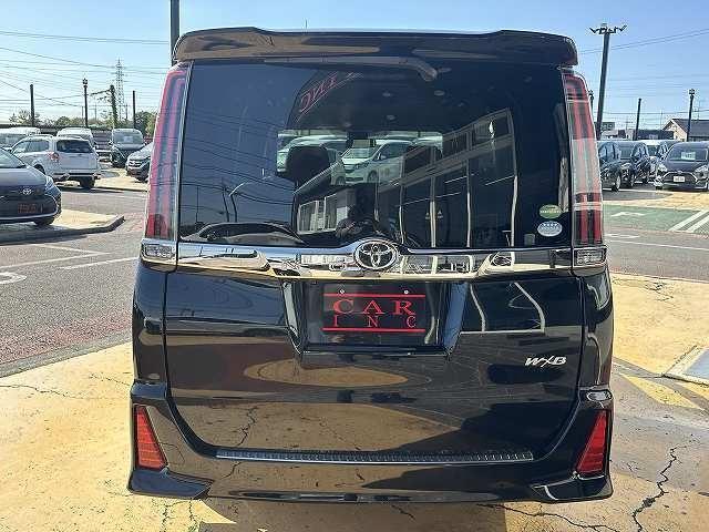 Toyota NOAH 2018-05 7815692-18