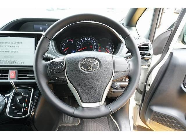 Toyota NOAH 2018-11 7815742-3