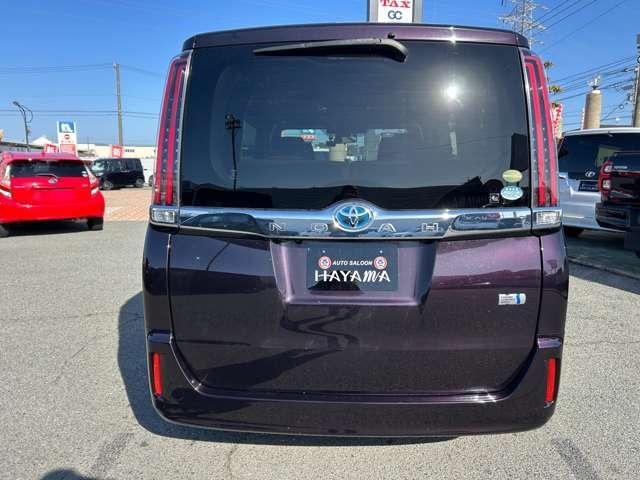 Toyota NOAH 2018-12 7815910-1