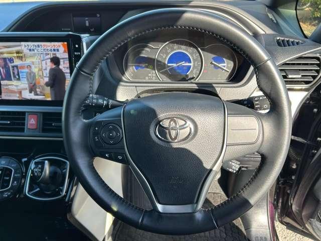 Toyota NOAH 2018-12 7815910-2