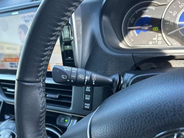 Toyota NOAH 2018-12 7815910-5