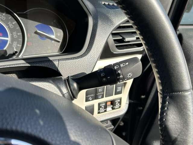 Toyota NOAH 2018-12 7815910-6