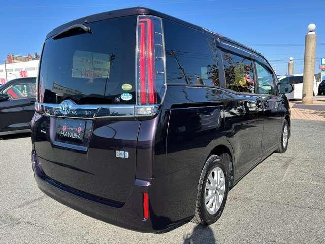 Toyota NOAH 2018-12 7815910-7