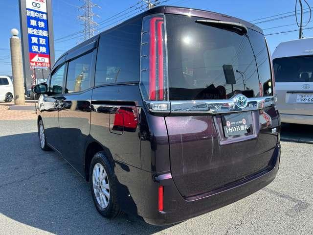 Toyota NOAH 2018-12 7815910-9