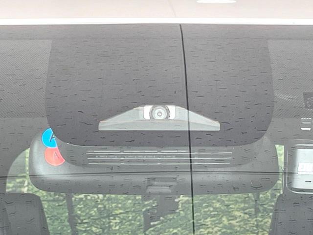 Toyota NOAH 2022-11 7815923-4