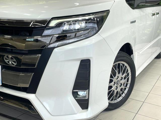 Toyota NOAH 2018-09 7815973-12