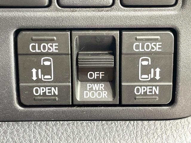 Toyota NOAH 2018-09 7815973-5