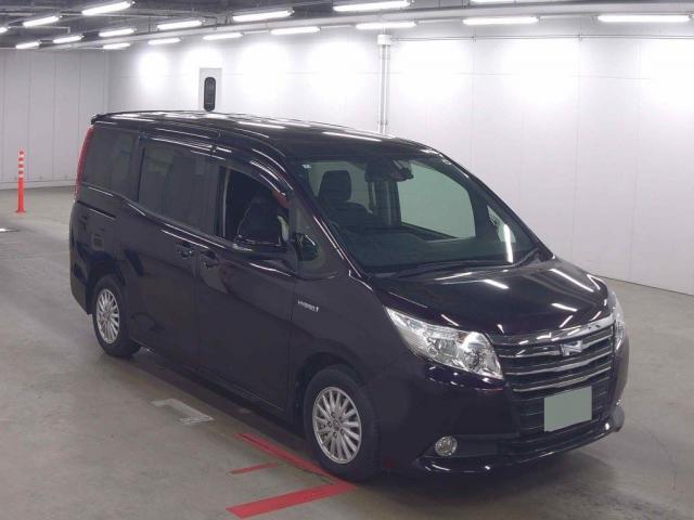 Toyota NOAH 2016-08 7816129-0