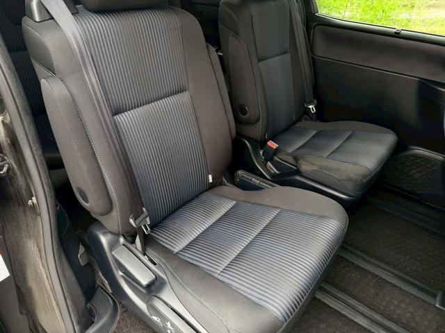 Toyota NOAH 2015-12 7816207-6