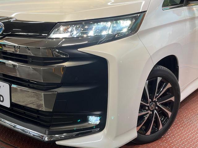 Toyota NOAH 2023-06 7816242-12