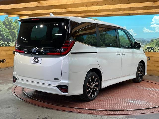 Toyota NOAH 2023-06 7816242-17