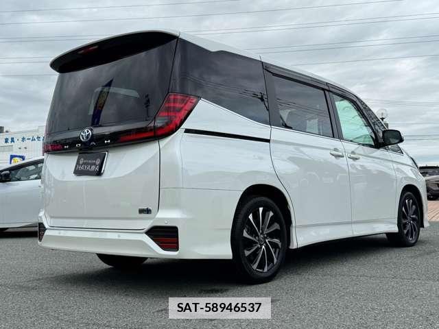 Toyota NOAH 2025-03 7816301-1