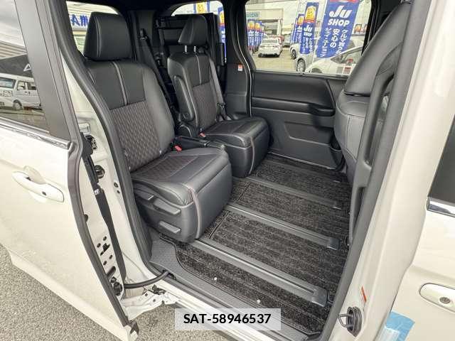 Toyota NOAH 2025-03 7816301-15