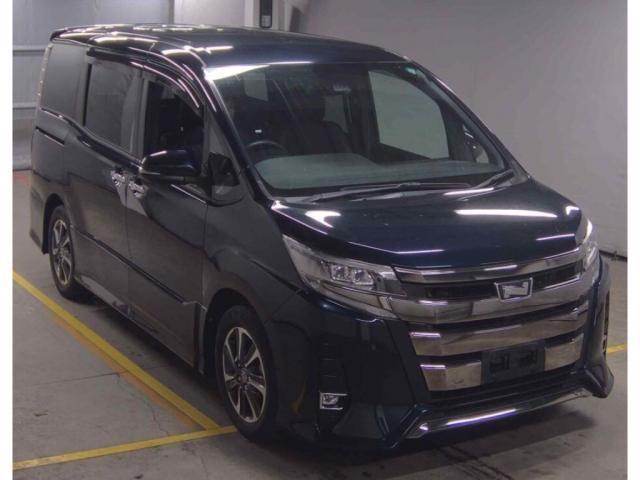 Toyota NOAH 2019-06 7816657-3