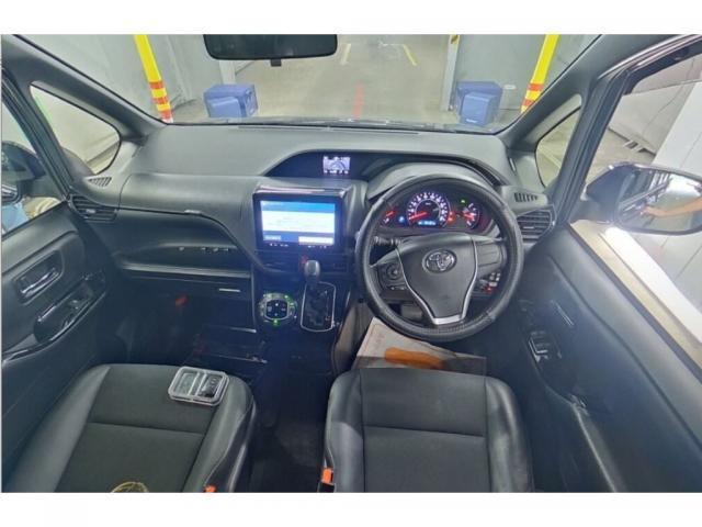 Toyota NOAH 2019-06 7816657-7