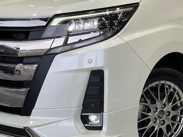 Toyota NOAH 2017-07 7816741-12
