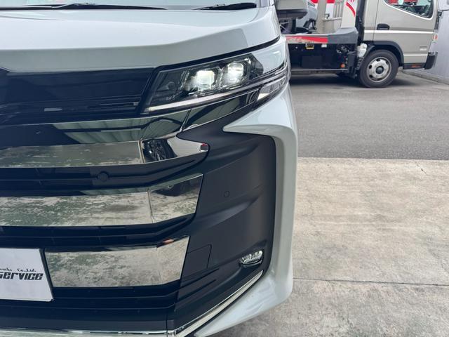 Toyota NOAH 2026-05 7816793-7