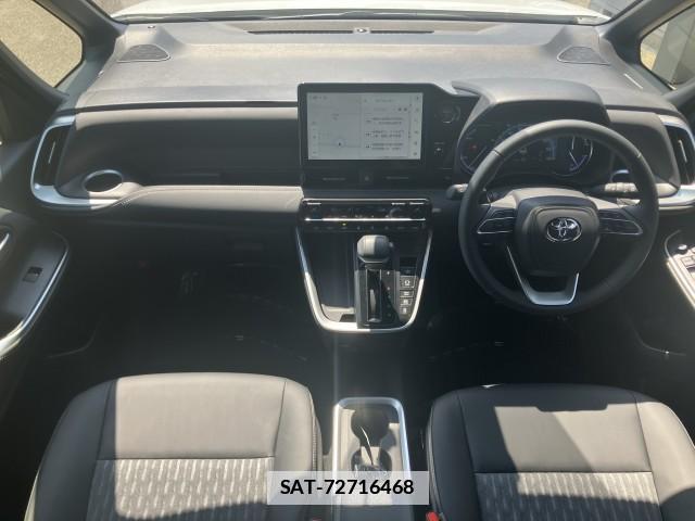 Toyota NOAH 2026-01 7817021-2