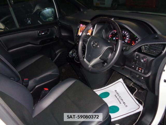 Toyota NOAH 2020-11 7817066-3