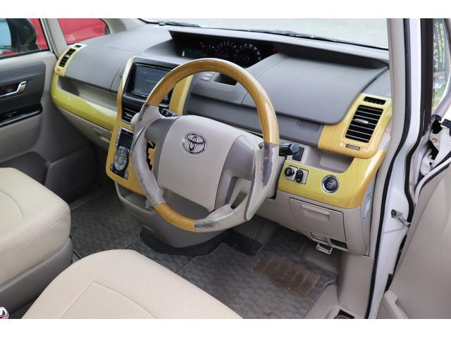 Toyota NOAH 2007-09 7817612-2