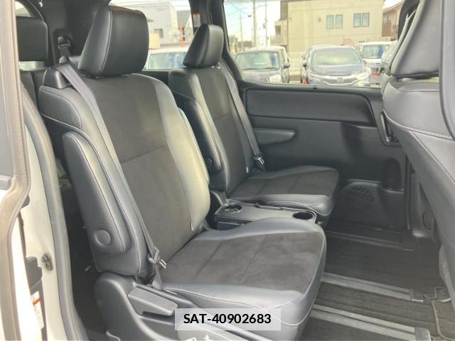 Toyota NOAH 2021-03 7818151-4