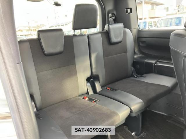 Toyota NOAH 2021-03 7818151-5