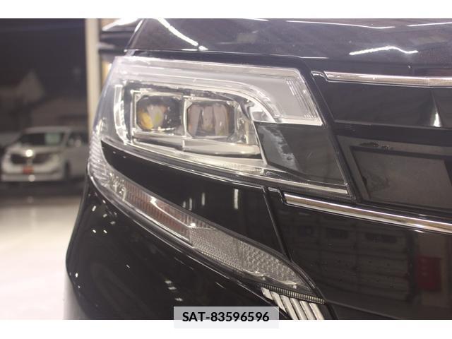 Toyota NOAH 2018-07 7818181-11