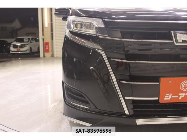 Toyota NOAH 2018-07 7818181-17