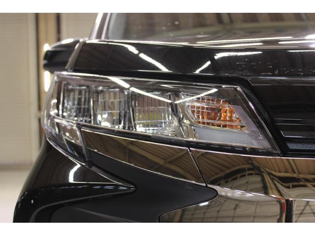 Toyota NOAH 2023-03 7818183-17