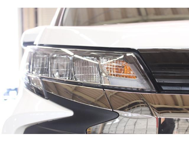 Toyota NOAH 2023-01 7818184-17