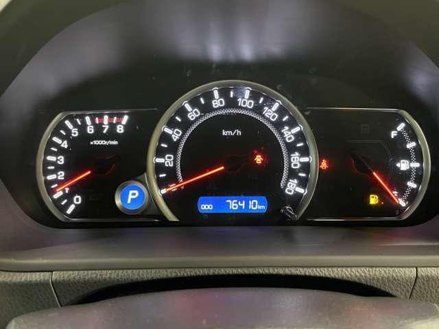 Toyota NOAH 2015-09 7818428-11