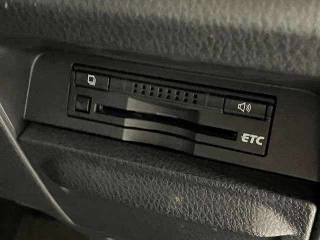 Toyota NOAH 2015-09 7818428-13