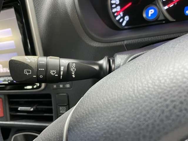 Toyota NOAH 2015-09 7818428-8
