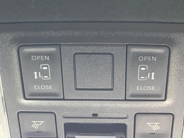 Toyota NOAH 2022-02 7818440-2