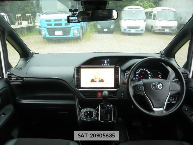 Toyota NOAH 2016-11 7818802-2