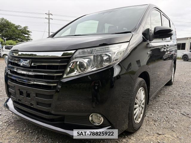 Toyota NOAH 2017-06 7818810-0