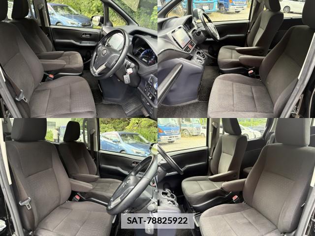 Toyota NOAH 2017-06 7818810-5