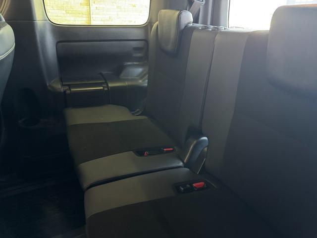Toyota NOAH 2021-11 7818929-12