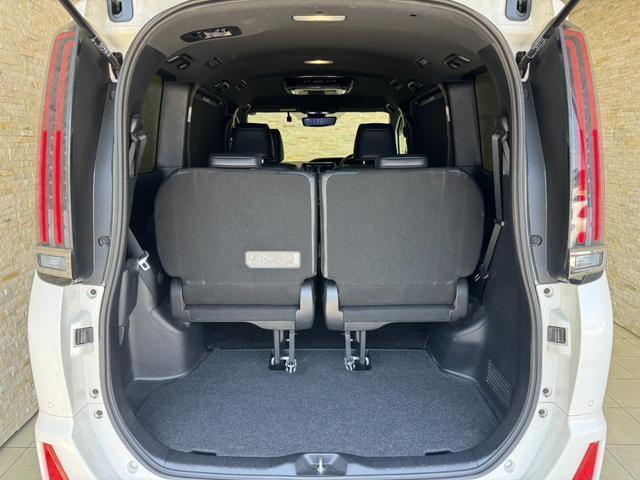 Toyota NOAH 2021-11 7818929-14