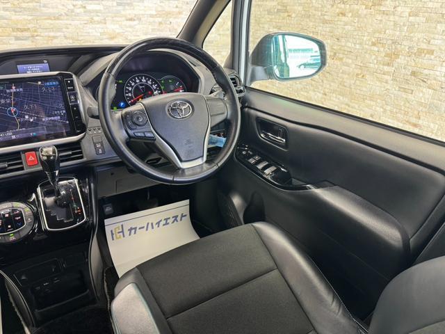 Toyota NOAH 2021-11 7818929-17