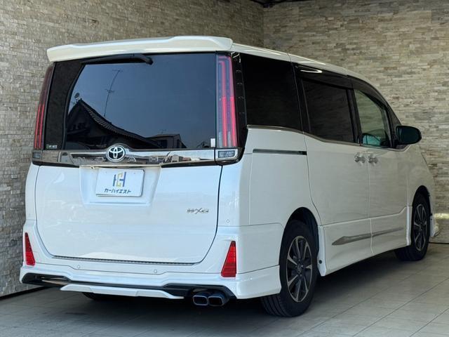 Toyota NOAH 2021-11 7818929-2