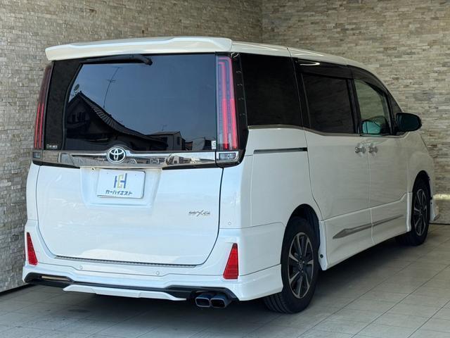 Toyota NOAH 2021-11 7818929-3