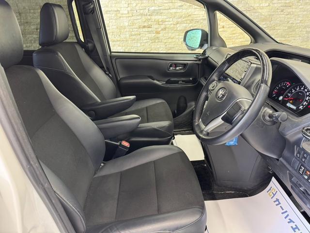 Toyota NOAH 2021-11 7818929-7