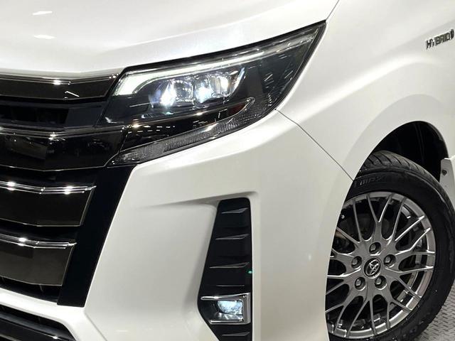 Toyota NOAH 2018-08 7818968-11