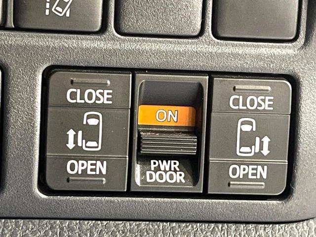 Toyota NOAH 2018-08 7818968-4