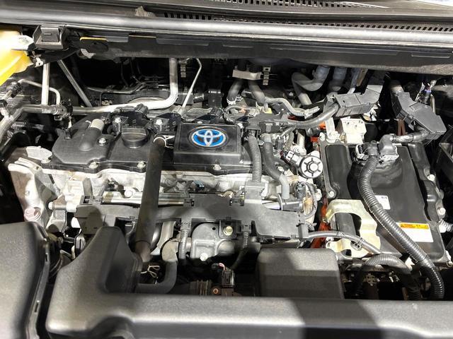 Toyota NOAH 2022-06 7818969-17