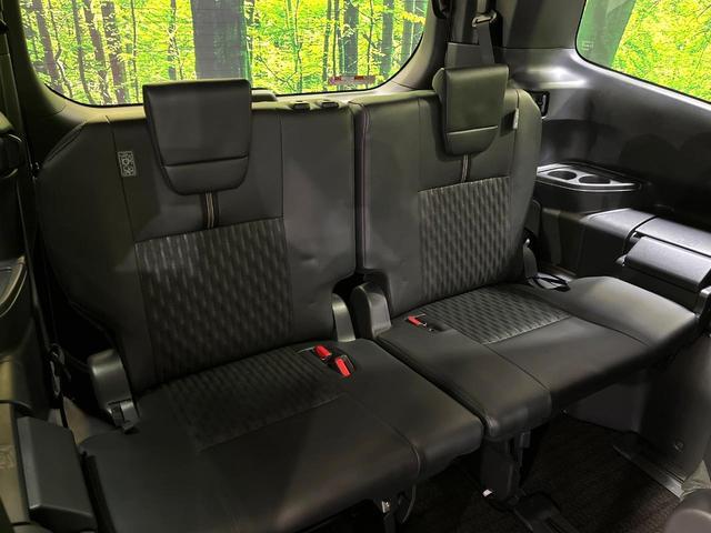 Toyota NOAH 2023-07 7818978-10