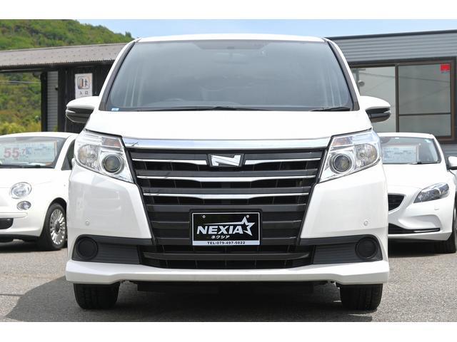 Toyota NOAH 2015-09 7819101-1