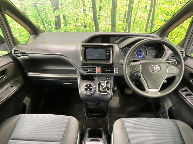 Toyota NOAH 2018-04 7819358-1